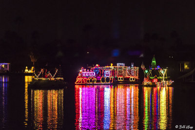 Willow Lake Lighted Boat Parade  44