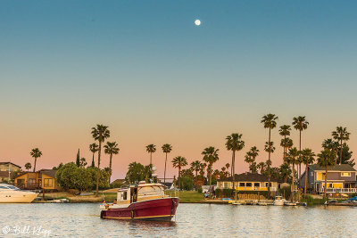 Lido Bay Moon Rise 1