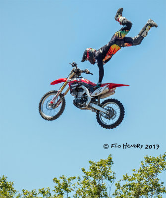 ACF Motorcross_handstand sig.jpg