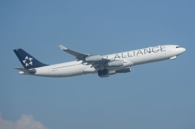 Lufthansa Airbus A340-300 D-AIGP 'Star Alliance livery'  