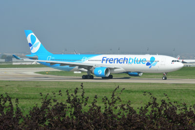 French blue Airbus A330-300 F-HPUJ 