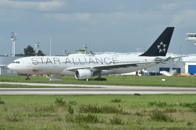 TAP Airbus A330-200 CS-TOH 'Star Alliance livery'