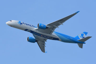 French blue Airbus A350-900 F-HREU 