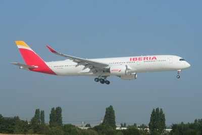 Iberia Airbus A350-900 EC-MYX