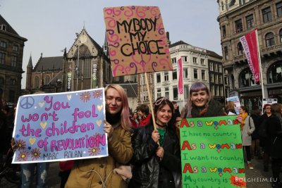 Woman_March04.jpg