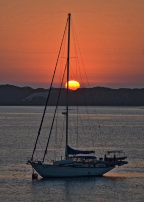 Beginning of a peaceful evening on Morro Bay