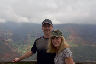 Joe & Sandy Waimea canyon.jpg