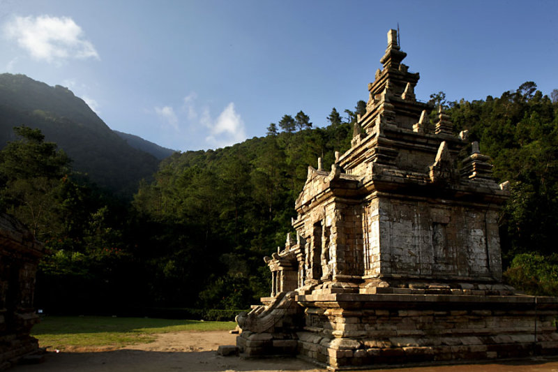 Cyclo travel to Yogyakarta and Ambarawa