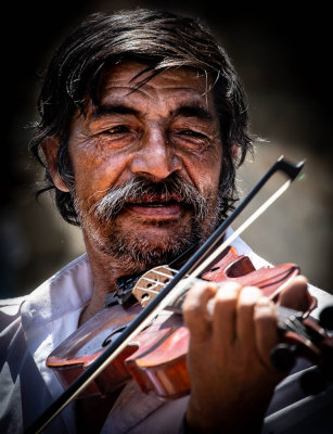 Fiddler of  Jacodu