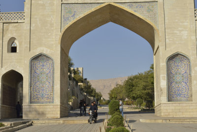 Shiraz, Darvazeh-ye Quran