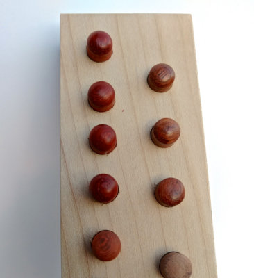 Corner Pegs