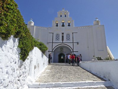 Church at the entrance of the Kasteli in Pyrgos