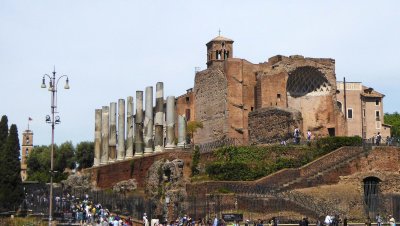 Another view of the 1st Century Temple of Venus & Rome