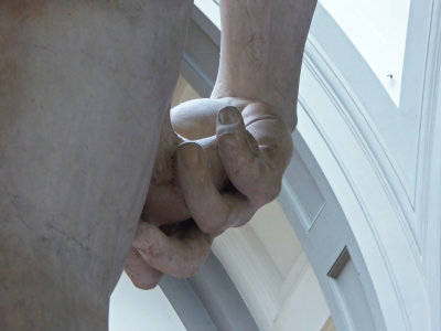 Close-up of David's right hand with what some scholars claim is a fustibal