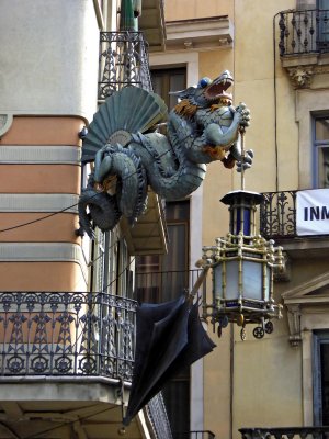 Chinese Dragon and Umbrella on the corner of Casa Bruno Cuadros