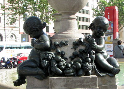 Statues in Placa de Catalunya
