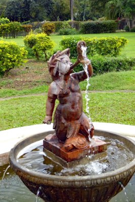 Statue in Royal Botanic Gardens, Port of Spain, Trinidad