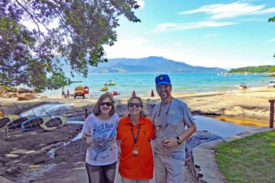 Caipirinha & Skol Beer at Veloso Beach with Victoria (tour guide)