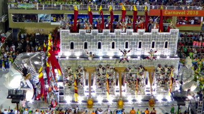 Acrobats on Imperio Serrano Float