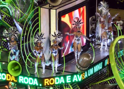 Grande Rio Float Costumes