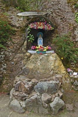 Shrine commemorating appearance of the Virgin Mary