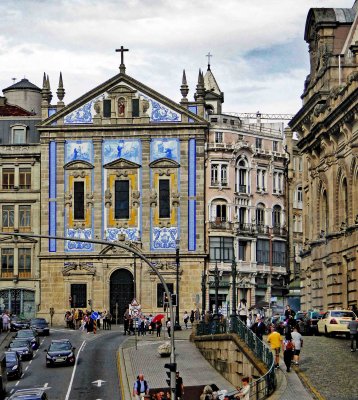 The Church of the Congregations (built 1703) is next to the Train Station on the right