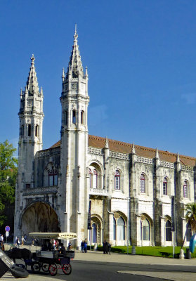 The Jeronimos Monastery was designed in a manner that later became known as 'Manueline'