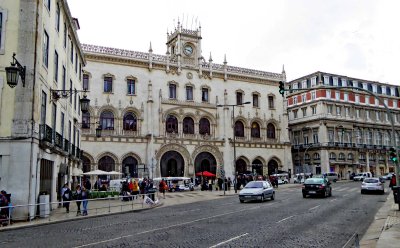Rossio Railway Station is next door to the Hotel Avenida Palace