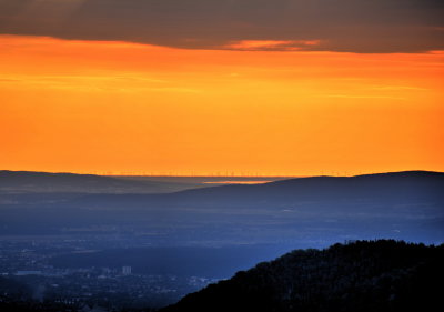 Blick von einem Zimmer im Hotel Panhans ber die Wiener Alpen bis ber den Neusiedlersee