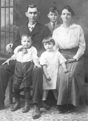 oblisk-lee-vernon-esther-vi.jpg