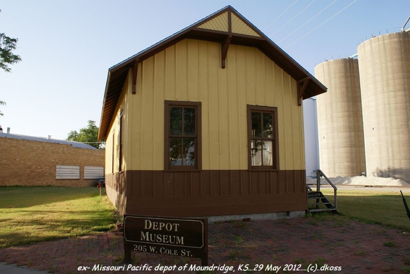Ex- MP depot Moundridge KS 003.jpg