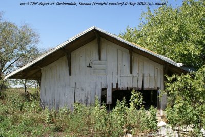 Ex-ATSF Carbondale KS depot 007.jpg