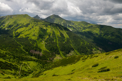 Trzydniowianski Wierch 1758m, View towards Wolowiec 2063m and Ostry Rohac 2088m over Jarzabcza Valley, Tatra NP