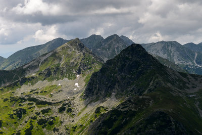 View westwards from Jarzabczy Wierch 2136m - Placlive 2125m and Ostry Rohac 2088m, Tatra NP