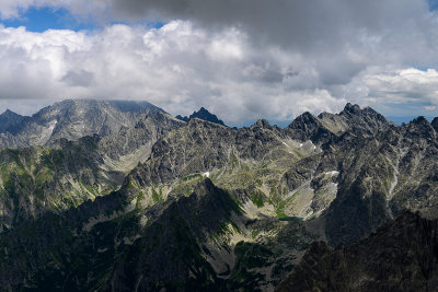 E View from Rysy 2503m, on the left in clouds Ladovy stit 2627m, behind on the right Bradavica 2476m, Tatra NP