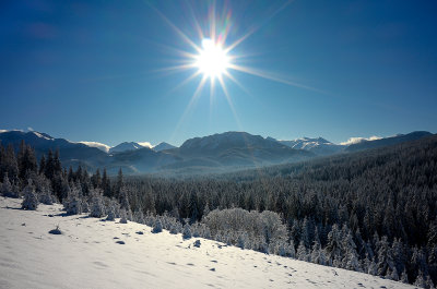 The Glade, from left Czerwone Wiechy 2122m, Kominiarski Wierch 1829m in front, Jakubina 2194m far behind, Bobrowiec 1663m, Witów