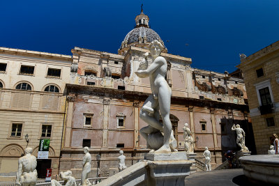 Fontana Pretoria, Palermo