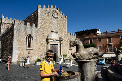 Alex, Piazza Duomo in Taormina