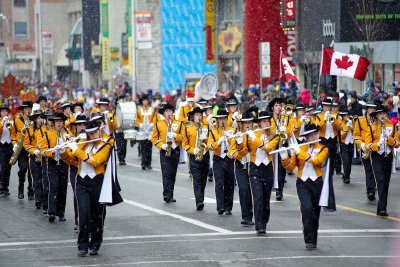 at the Santa parade @f4 200mm D700