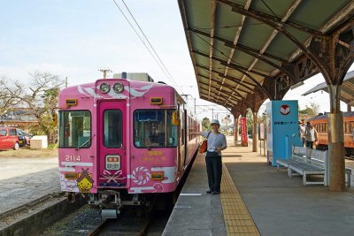 A train at Izumo sta @f8 35mm D800E