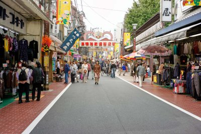 the main street in Sugamo NEX5