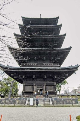 Tō-ji tower D70