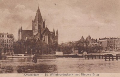 Amsterdam, RK Willibrorduskerk (Ada Spruijt), voor 1940.jpg