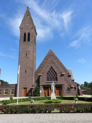 Oosterhout, RK kerk 11 [001].jpg