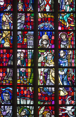 Oldenzaal RK St Plechelmusbasiliek Venster [011] 2017 4073.jpg