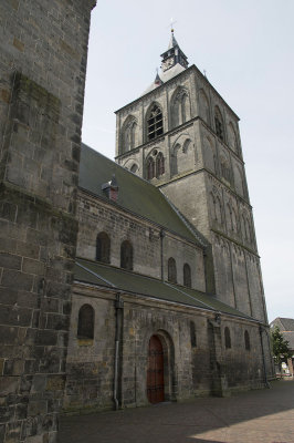 Oldenzaal RK St Plechelmusbasiliek [011] 2017 4011.jpg