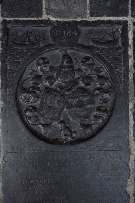 Maassluis, herv gem Groote Kerk Grafsteen [011] 2017 4573.jpg