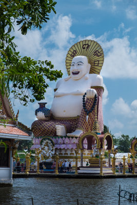 We toured Wat Plai Laem, a temple with theFat Buddha