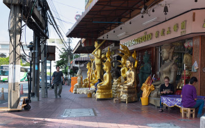 There were lots of shops selling Buddhas