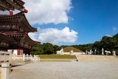 Tomb of King Tongmyong